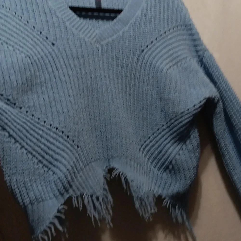 Womens L No Boundaries Grunge Hem Cropped Baby Blue Super Soft Open Knit Sweater - Picture 5 of 6